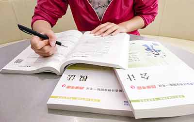 2019年想参加frm考试，怎么报名frm